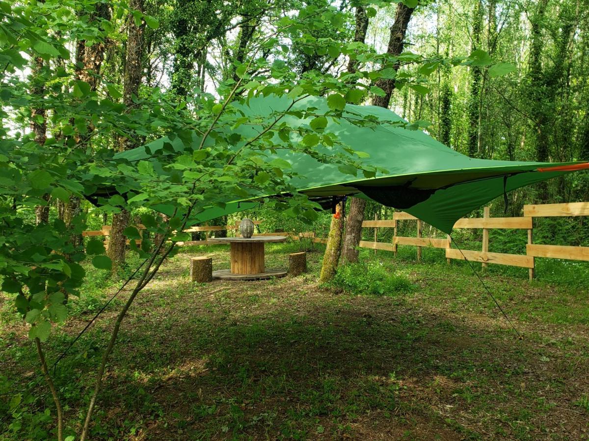 Saint-Pardoux-lʼOrtigier D'En Haut Tentes Suspendues酒店 外观 照片